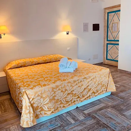 Muita Di Mari Отель 3*