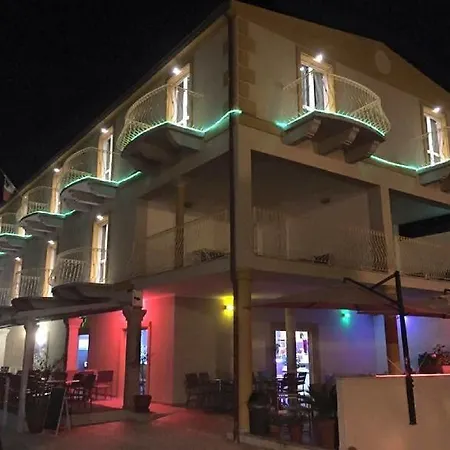 Muita Di Mari Отель 3*