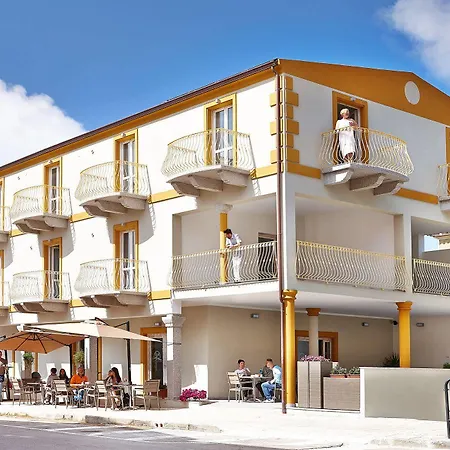 Отель Muita Di Mari 3*